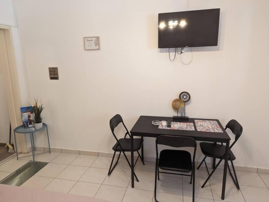 Artistic Flat Next To Historical Center Of Athens Appartement Buitenkant foto
