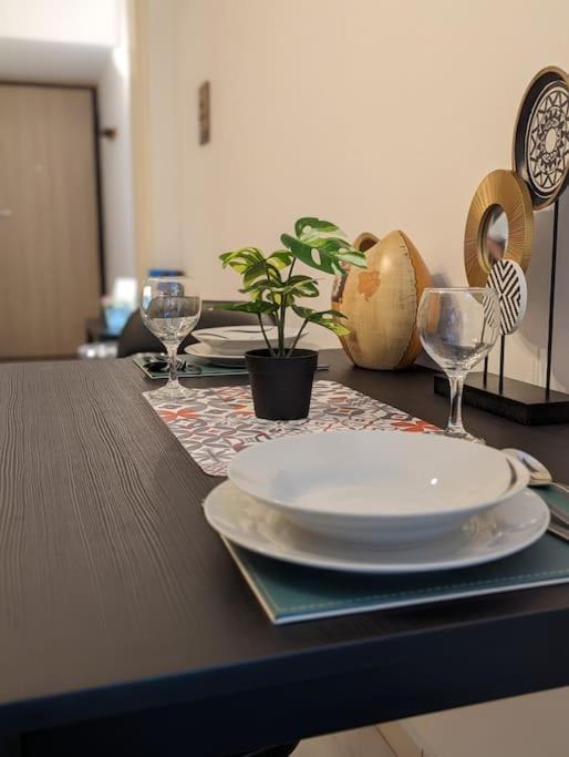 Artistic Flat Next To Historical Center Of Athens Appartement Buitenkant foto