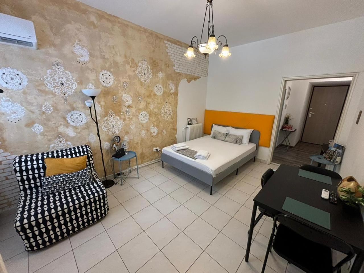 Artistic Flat Next To Historical Center Of Athens Appartement Buitenkant foto